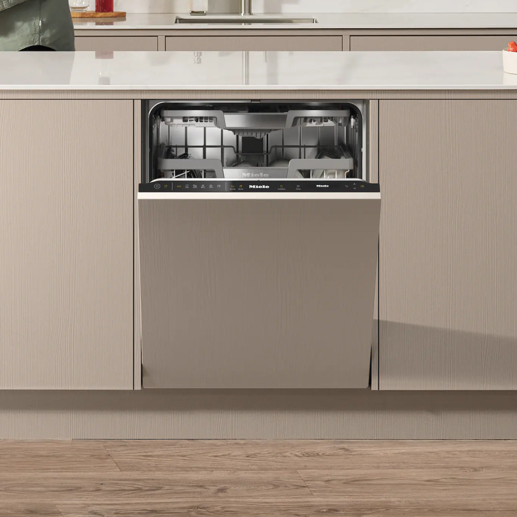 Полновстраиваемая посудомоечная машина Miele — скрытая панель управления