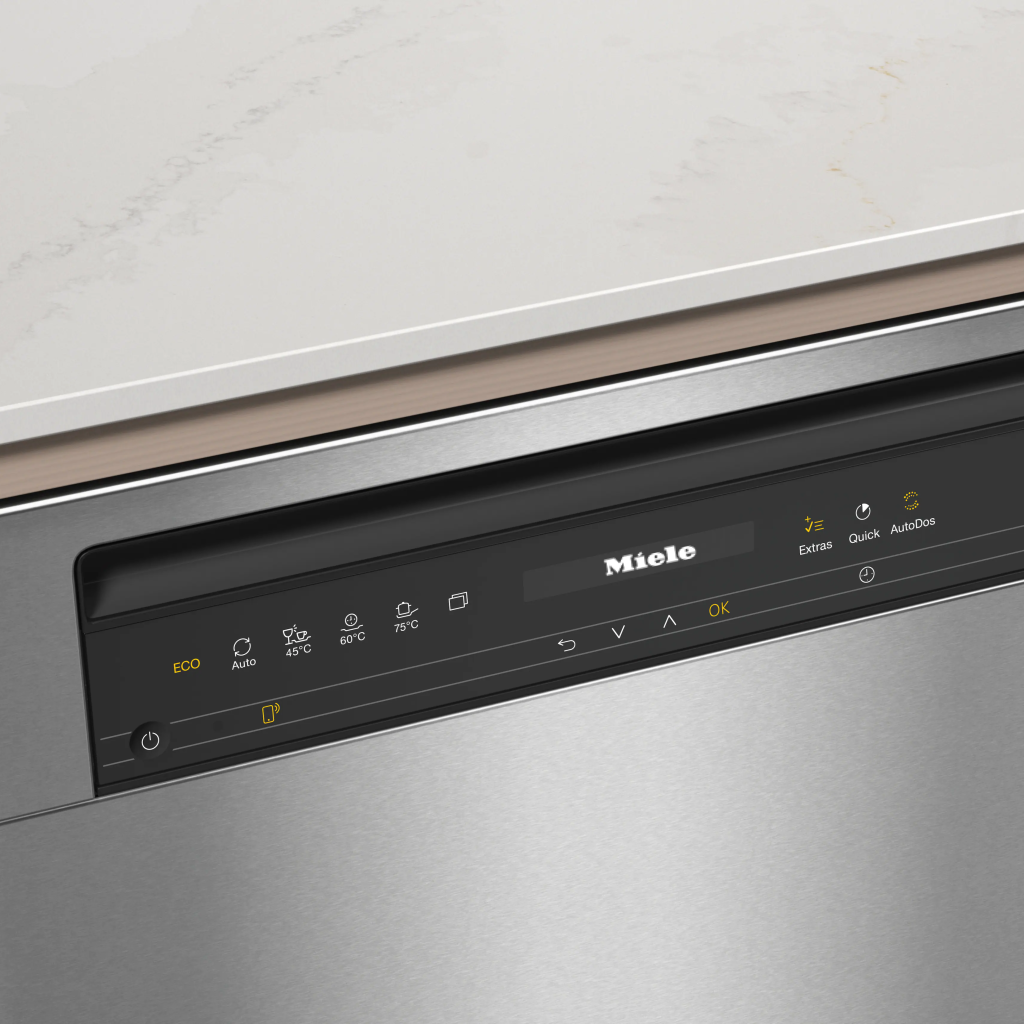 Полновстраиваемая посудомоечная машина Miele — скрытая панель управления